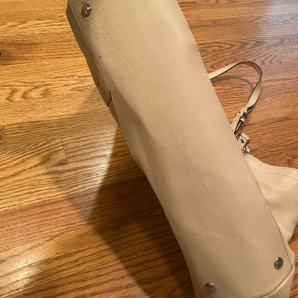 Coach cream colored leather tote bag - Picture 15 of 17